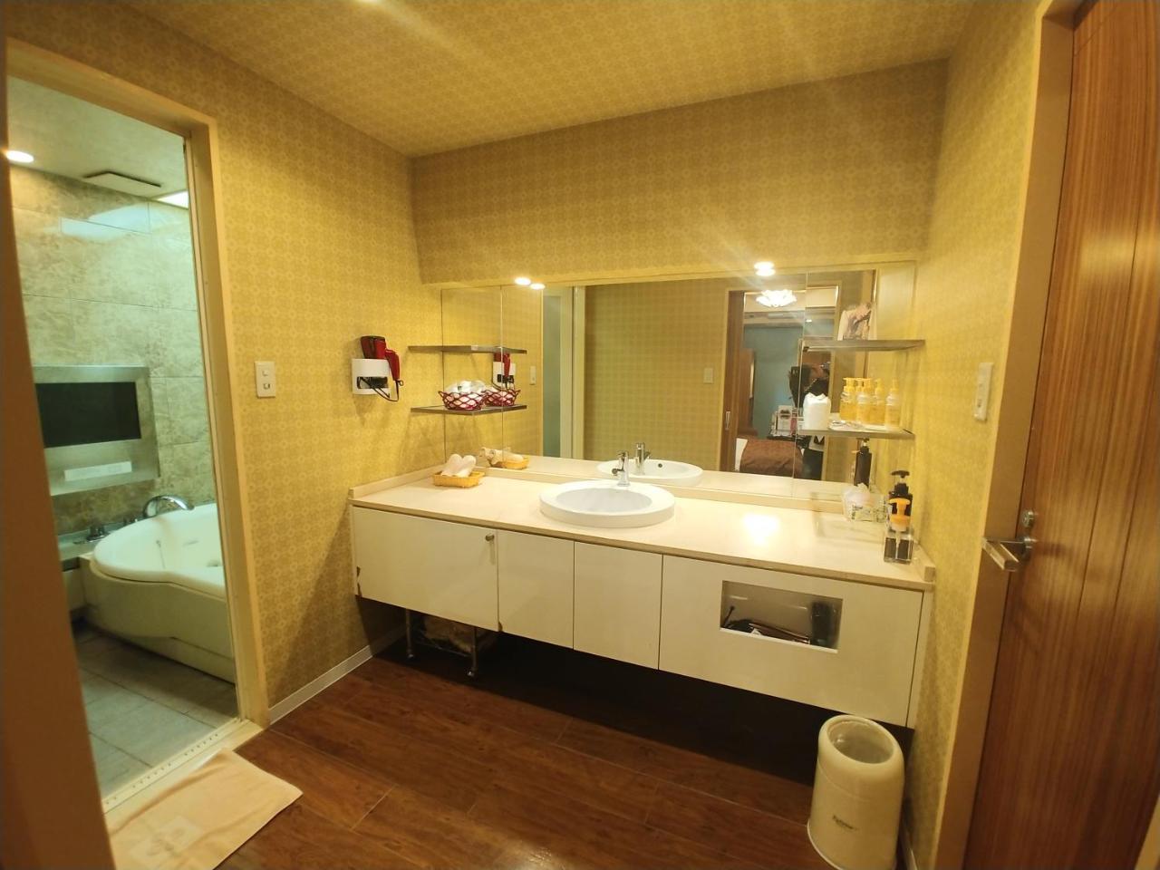 Hotel Allure (Adults Only) Нагоя Экстерьер фото